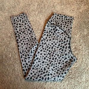 Balance Athletica Ascend pants, snow leopard mid